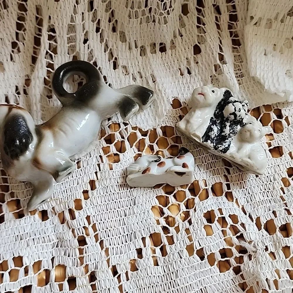 Vintage Dog Figurines - Picture 7 of 9